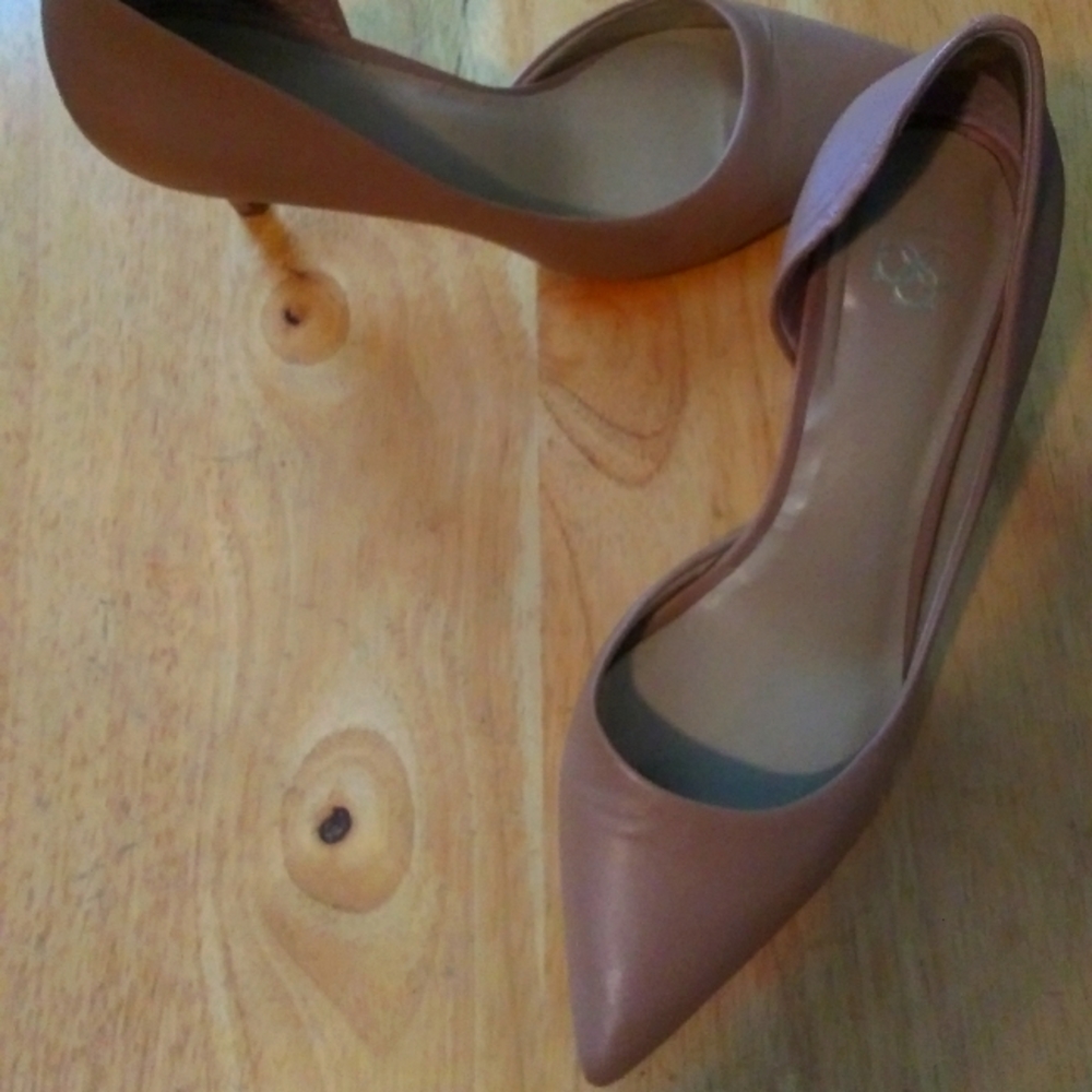 Tan heels